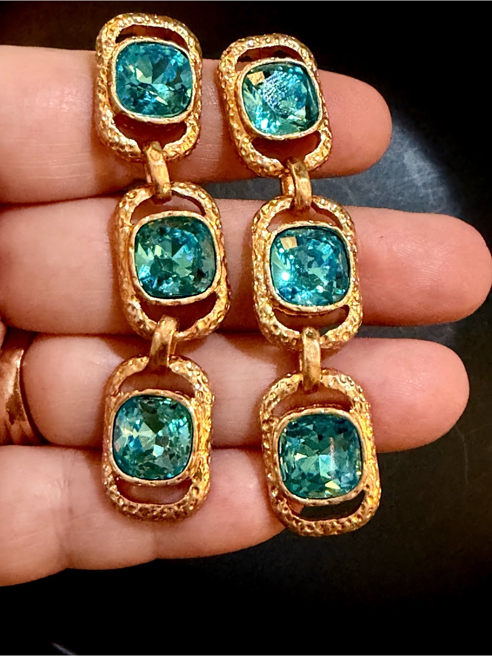 OSCAR DE LA RENTA Earrings🩵Gold Triple Drop Rectangle Bahamian Blue Crystal - Picture 7 of 11